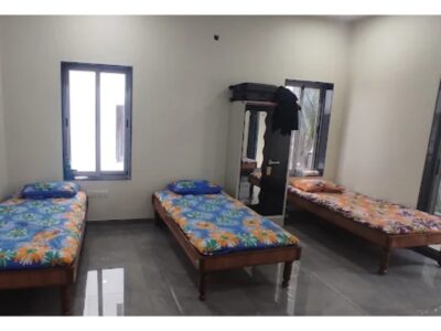 Luxury paying guest & guest house
